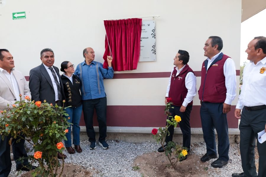 Estudiantes del CEMSAD Alfajayucan Reciben Nuevos Espacios Educativos