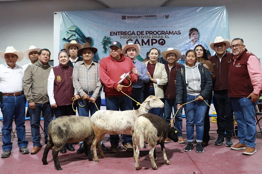 Saderh entrega apoyos por más de 5.8 millones de pesos, en Tlaxcoapan