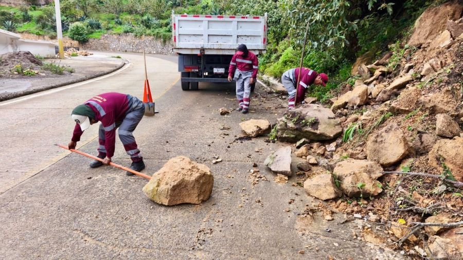 Atención Inmediata a Derrumbes Ocasionados Por Las Lluvias de Los Últimos Días Atreves de la SIPDUS en Diez Municipios