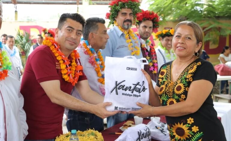 Inició gobierno de Hidalgo entrega de cacao y azúcar en la Huasteca